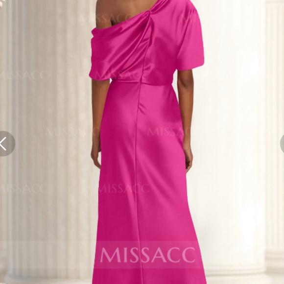 Fuchsia Draped Shoulder Gown - Picture 2 of 10